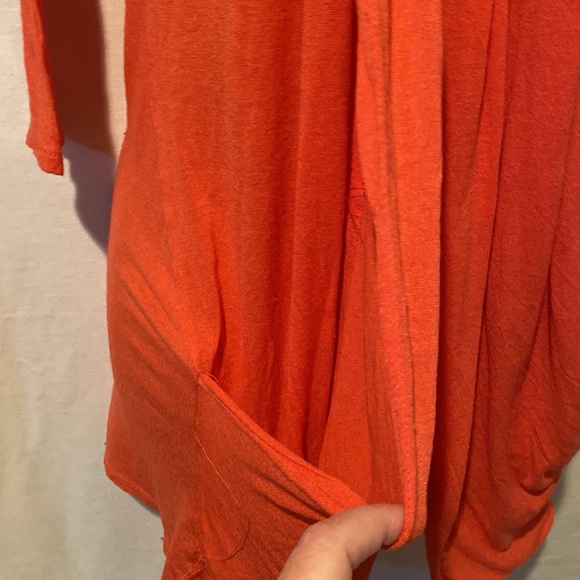 Lightweight cover up - Picture 2 of 8